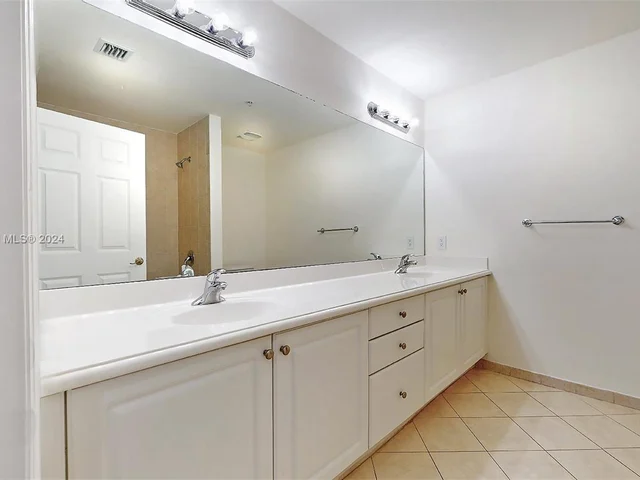 8390 SW 72nd Ave # 110, Miami FL 33143