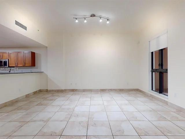 8390 SW 72nd Ave # 110, Miami FL 33143