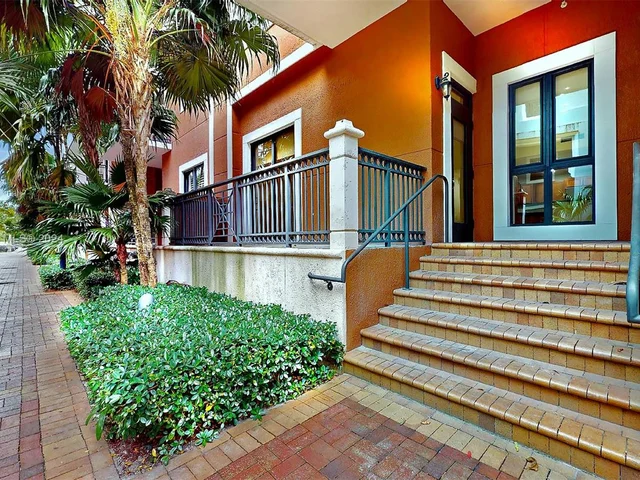 8390 SW 72nd Ave # 110, Miami FL 33143