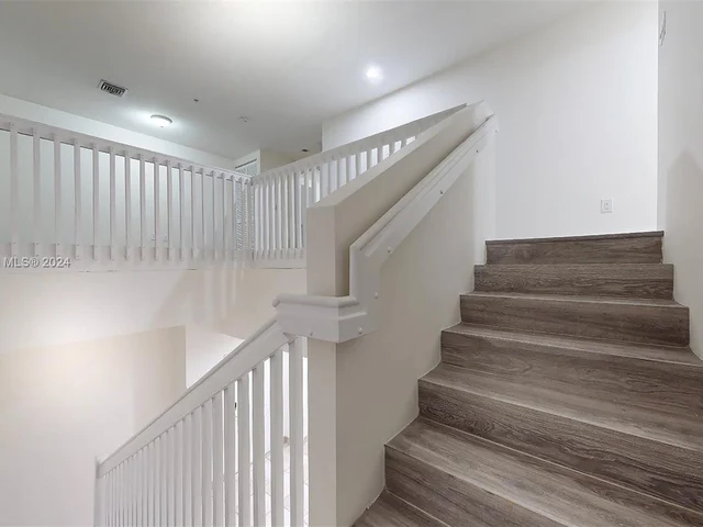 8390 SW 72nd Ave # 110, Miami FL 33143