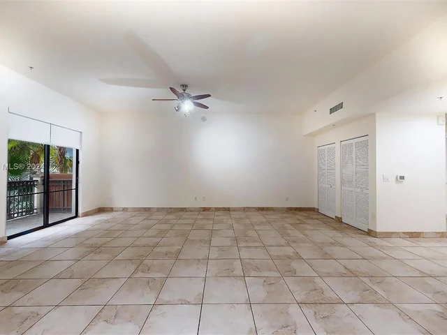 8390 SW 72nd Ave # 110, Miami FL 33143