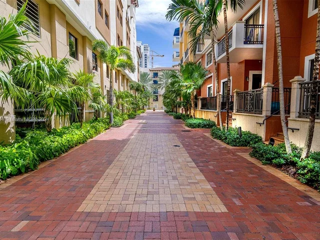 8390 SW 72nd Ave # 110, Miami FL 33143