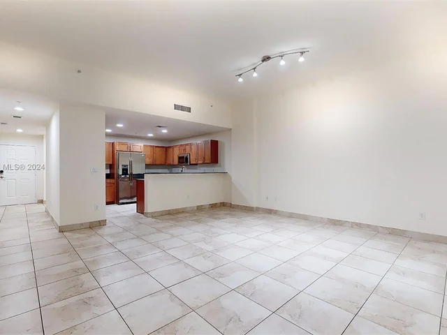 8390 SW 72nd Ave # 110, Miami FL 33143
