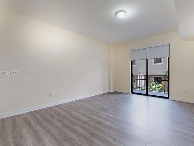 8390 SW 72nd Ave # 110, Miami FL 33143