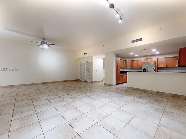 8390 SW 72nd Ave # 110, Miami FL 33143