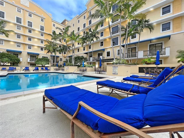 8390 SW 72nd Ave # 110, Miami FL 33143