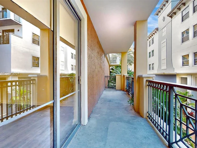 8390 SW 72nd Ave # 110, Miami FL 33143