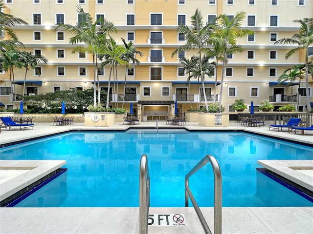 8390 SW 72nd Ave # 110, Miami FL 33143