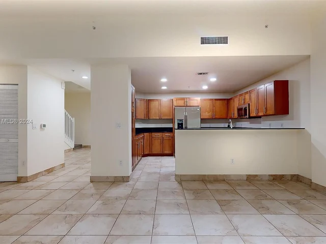 8390 SW 72nd Ave # 110, Miami FL 33143