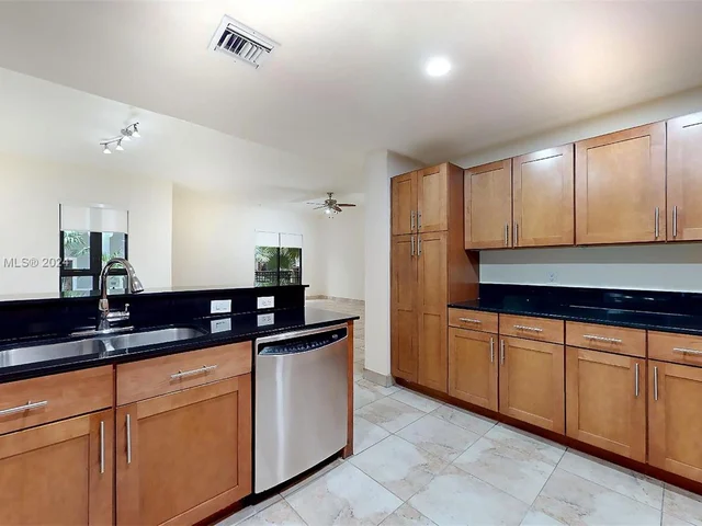 8390 SW 72nd Ave # 110, Miami FL 33143