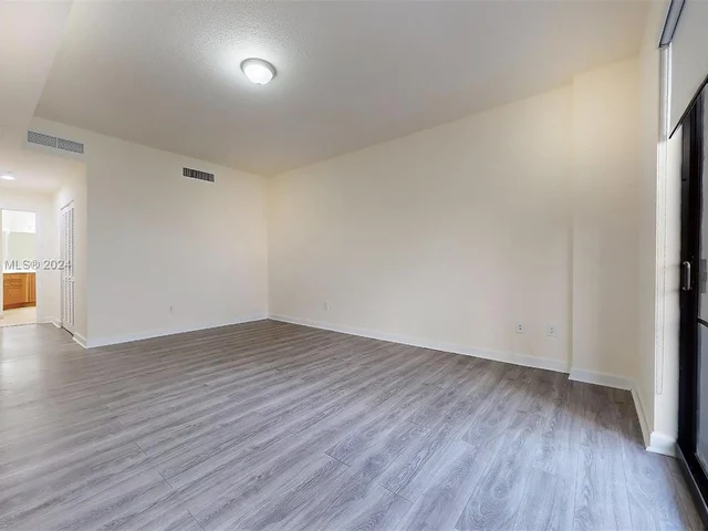 8390 SW 72nd Ave # 110, Miami FL 33143