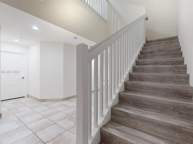 8390 SW 72nd Ave # 110, Miami FL 33143