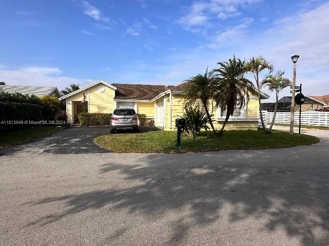 10294 SW 139th Pl, Miami FL 33186