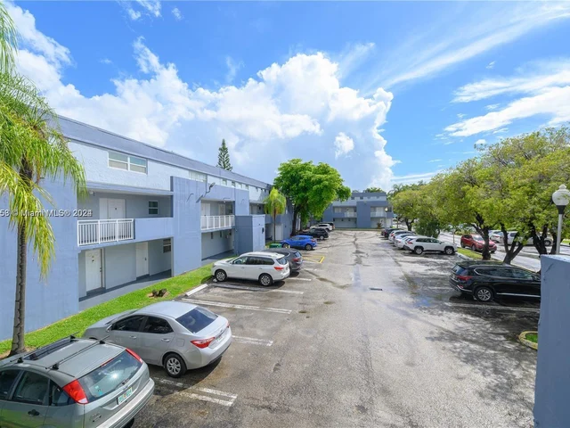 9375 Fontainebleau Blvd # L417, Miami FL 33172