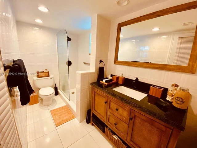 325 Ocean Dr # 408, Miami Beach FL 33139