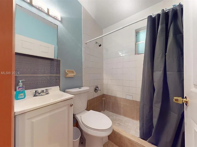 421 SW 8th Ave, Homestead FL 33030