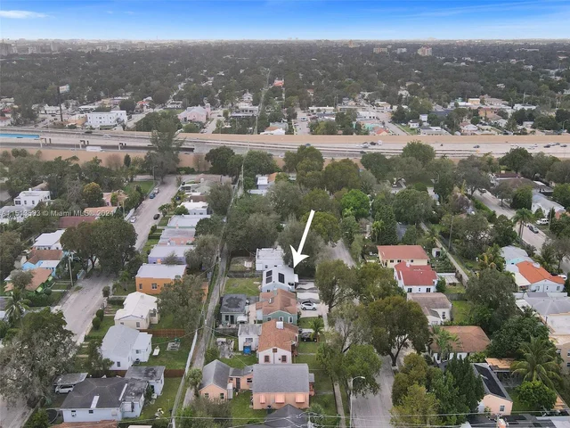 536 NW 48th St, Miami FL 33127