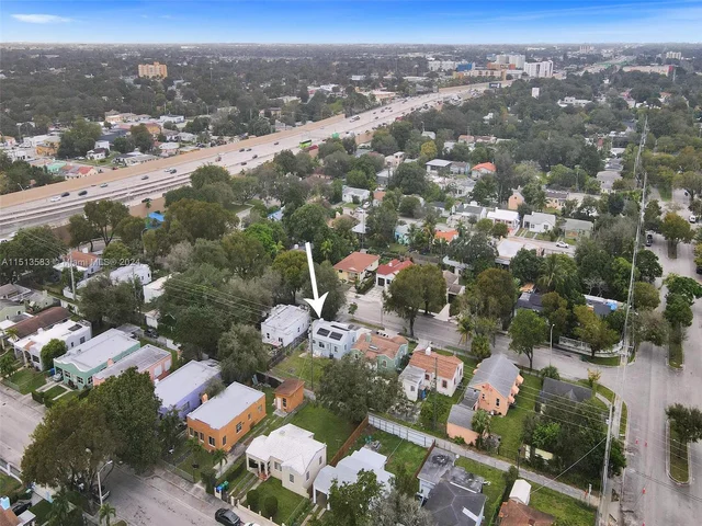 536 NW 48th St, Miami FL 33127