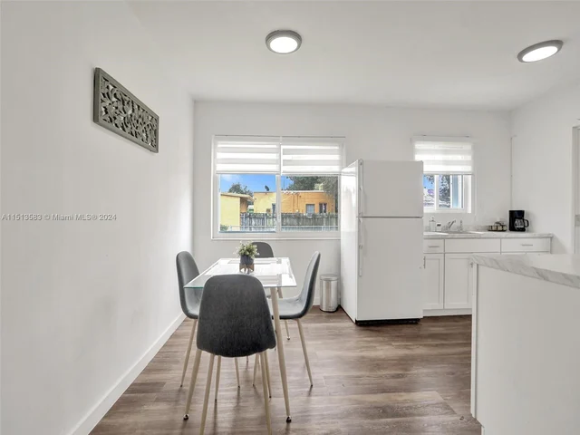 536 NW 48th St, Miami FL 33127