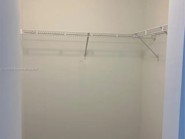 55 SW 9th St # 2209, Miami FL 33130