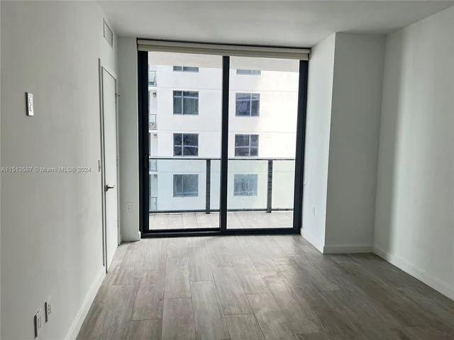 55 SW 9th St # 2209, Miami FL 33130