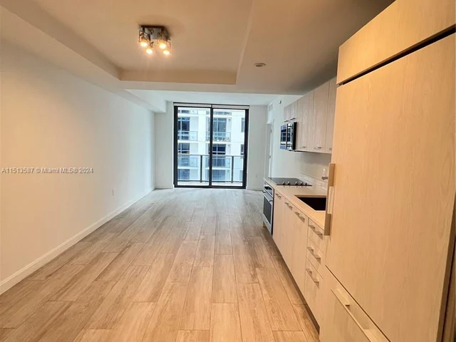 55 SW 9th St # 2209, Miami FL 33130