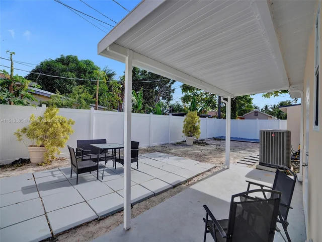 12031 NW 5th Ave # 1, Miami FL 33168