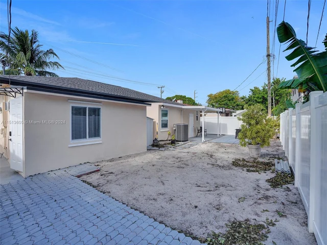 12031 NW 5th Ave # 1, Miami FL 33168
