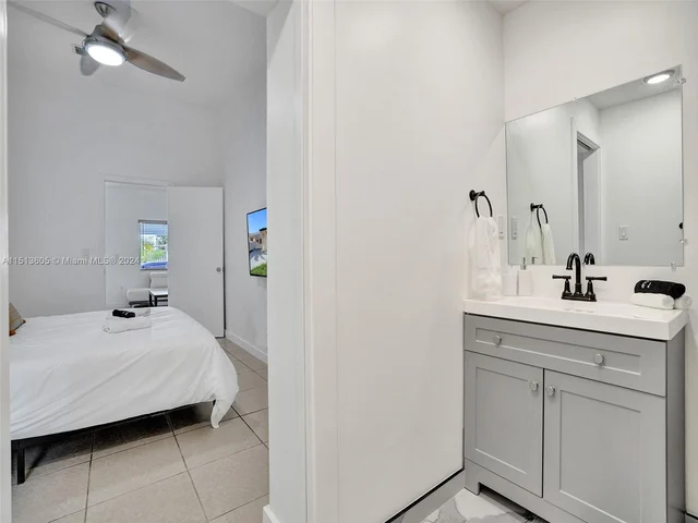 12031 NW 5th Ave # 1, Miami FL 33168