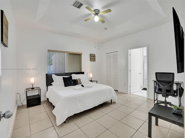 12031 NW 5th Ave # 1, Miami FL 33168