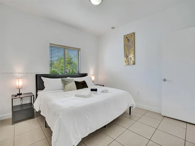 12031 NW 5th Ave # 1, Miami FL 33168