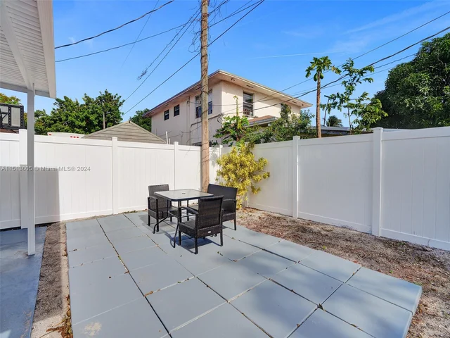 12031 NW 5th Ave # 1, Miami FL 33168