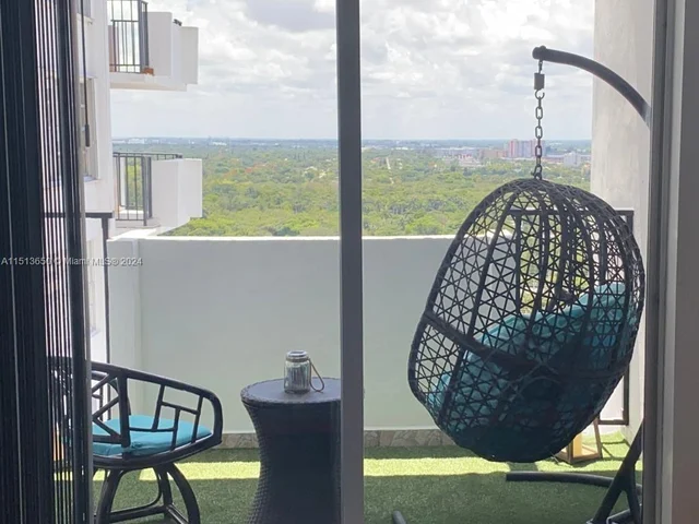 2750 NE 183rd St # 2407, Aventura FL 33160