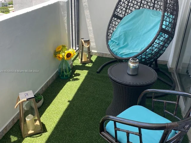 2750 NE 183rd St # 2407, Aventura FL 33160