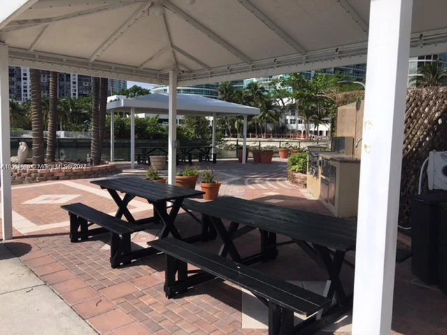 1901 Brickell Ave # B911, Miami FL 33129