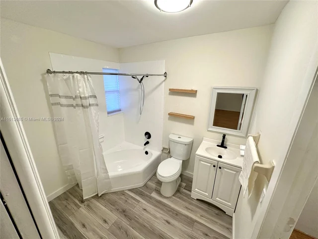 3826 SW 107th Ave # 2, Miami FL 33165