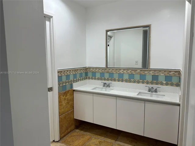 19905 NE 10th Place Way, Miami FL 33179