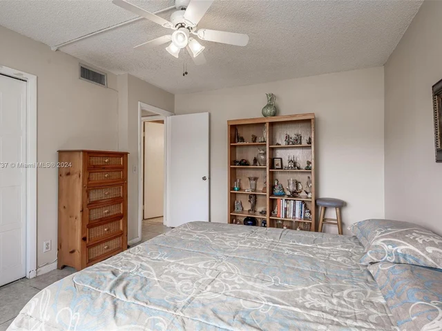 304 Racquet Club Rd # 101, Weston FL 33326