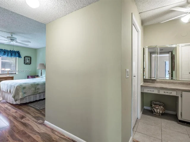 304 Racquet Club Rd # 101, Weston FL 33326