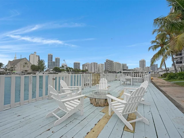 6865 Bay Dr # 11, Miami Beach FL 33141