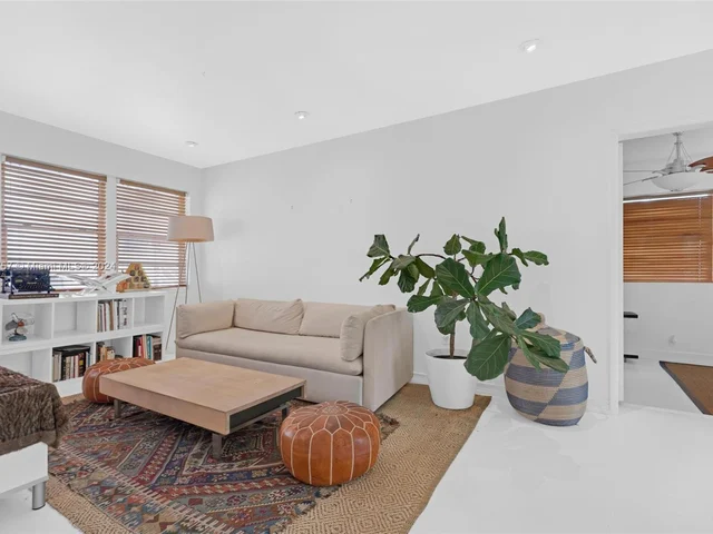 6865 Bay Dr # 11, Miami Beach FL 33141