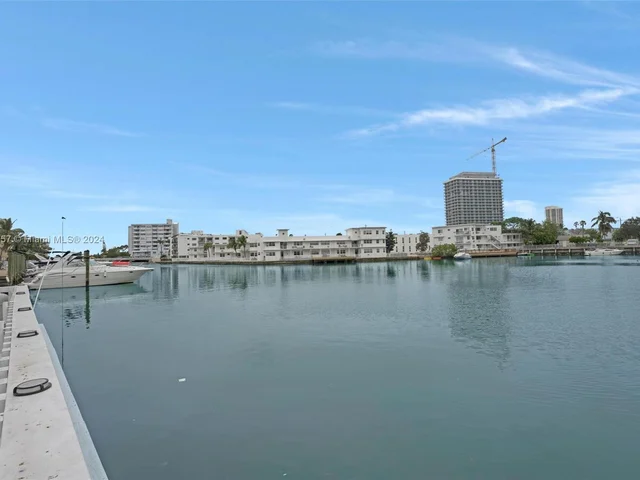 6865 Bay Dr # 11, Miami Beach FL 33141