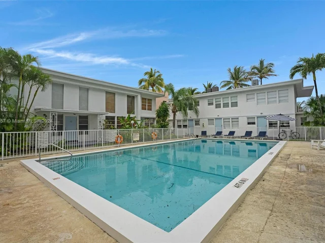 6865 Bay Dr # 11, Miami Beach FL 33141