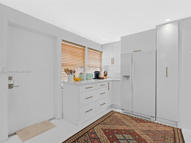 6865 Bay Dr # 11, Miami Beach FL 33141