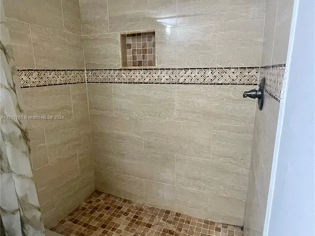 7610 Westwood Dr # 126, Tamarac FL 33321