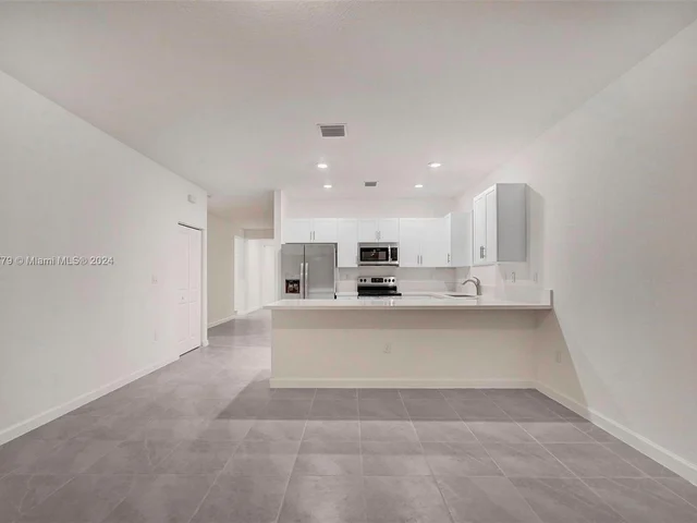 13417 SW 285th St, Homestead FL 33033