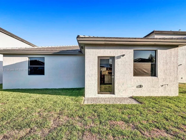 13417 SW 285th St, Homestead FL 33033