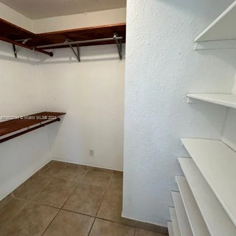 220 Washington Ave # 4D, Miami Beach FL 33139