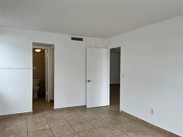 220 Washington Ave # 4D, Miami Beach FL 33139