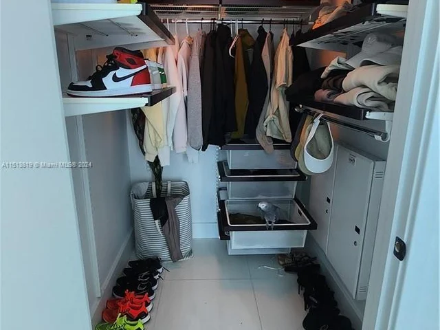 6801 Collins Ave, Miami Beach FL 33141